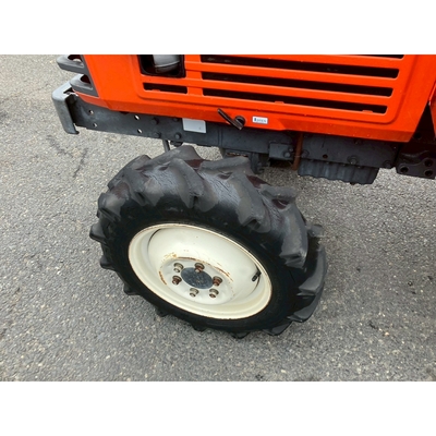 KUBOTA トラクター L1-215