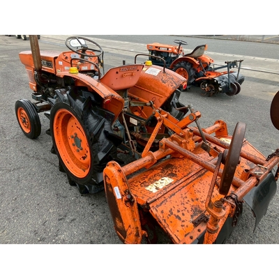 KUBOTA トラクター 