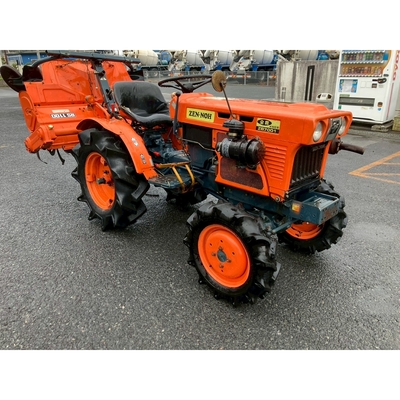KUBOTA トラクター B7001D
