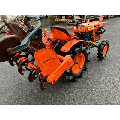 KUBOTA トラクター B7001D