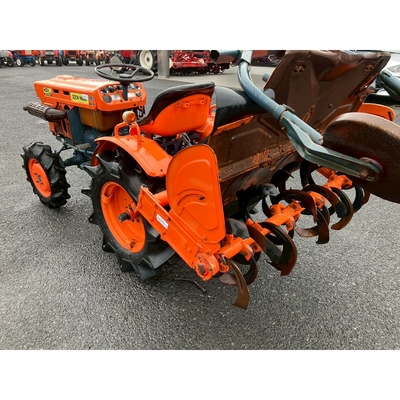 KUBOTA トラクター B7001D
