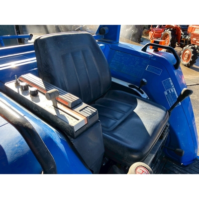 ISEKI トラクター TA267F