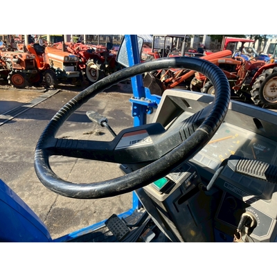 ISEKI トラクター TA267F