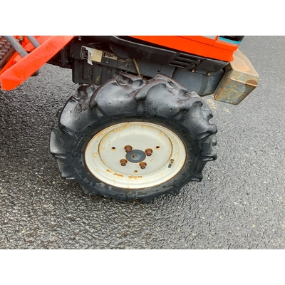 KUBOTA トラクター B52