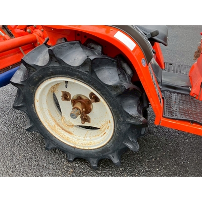 KUBOTA トラクター B52