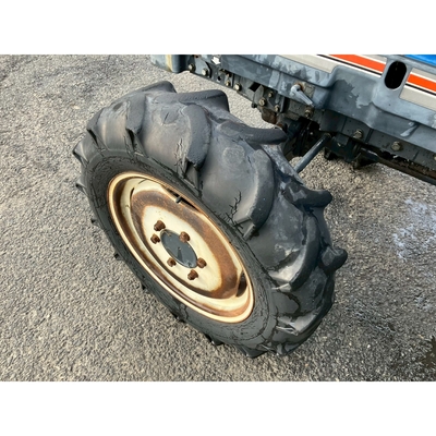 ISEKI トラクター TA320F