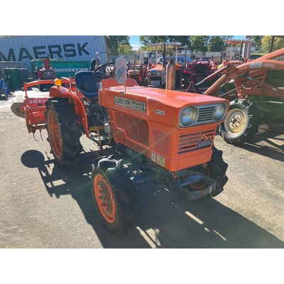 KUBOTA トラクター L2201