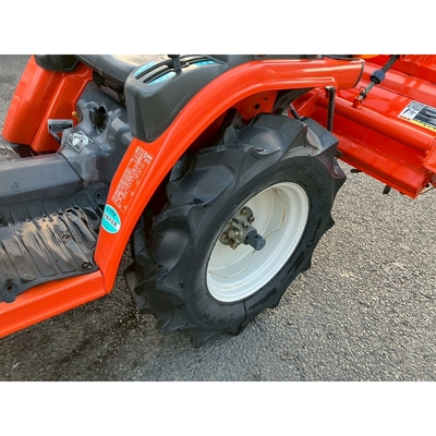 KUBOTA トラクター GB140D