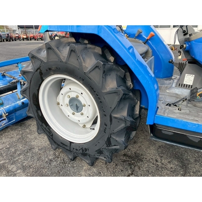 ISEKI トラクター TGS33F