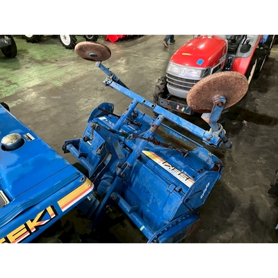 ISEKI トラクター TU140F