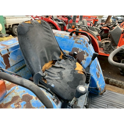 ISEKI トラクター TA210F