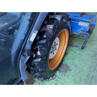 ISEKI トラクター TGS30