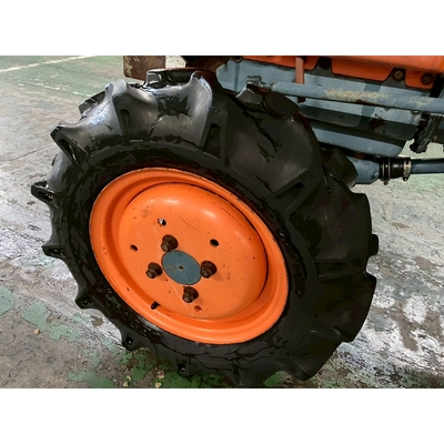 KUBOTA トラクター B7001