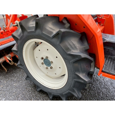 KUBOTA トラクター L1-205D