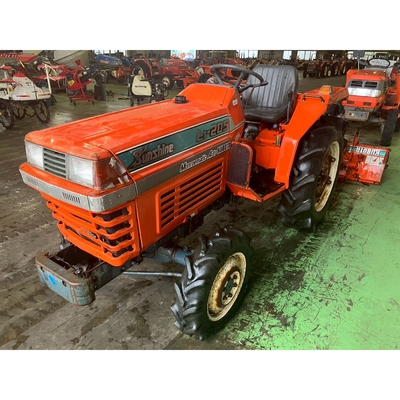 KUBOTA トラクター L1-205D