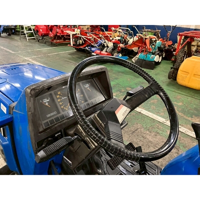 ISEKI トラクター TA215F