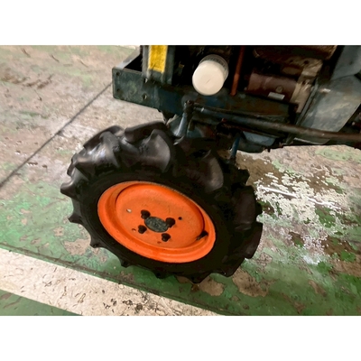 KUBOTA トラクター B7000D