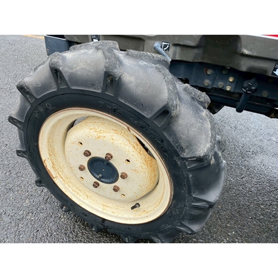 ISEKI トラクター TA267F