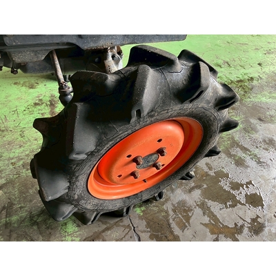 KUBOTA トラクター B7000D