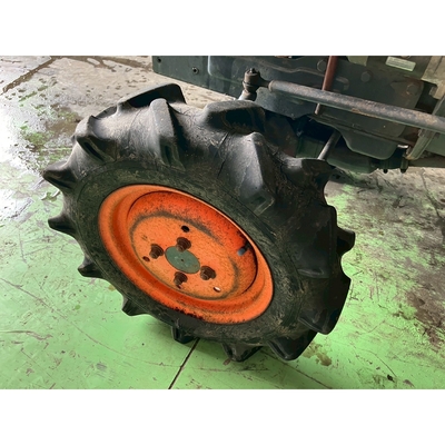 KUBOTA トラクター B7000D