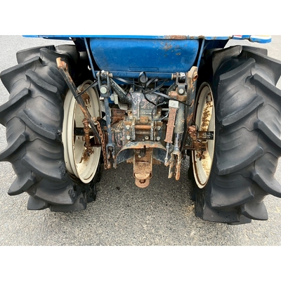 ISEKI トラクター TU240F