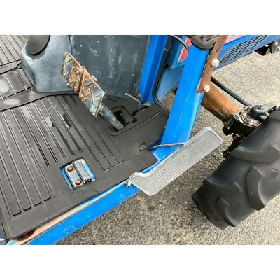 ISEKI トラクター TU240F