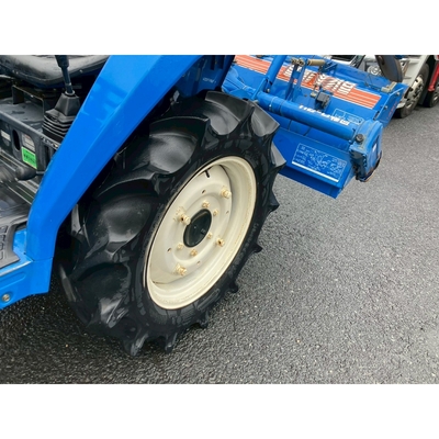 ISEKI トラクター TA210F