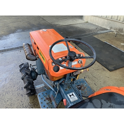 KUBOTA トラクター B7001D