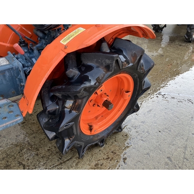KUBOTA トラクター B7001D