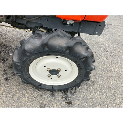 KUBOTA トラクター B72