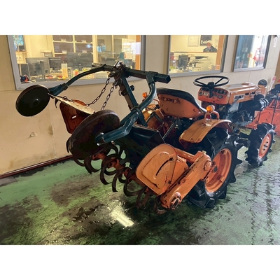 KUBOTA トラクター B7001D