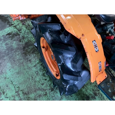 KUBOTA トラクター B7001D