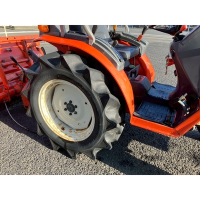 KUBOTA トラクター GB200