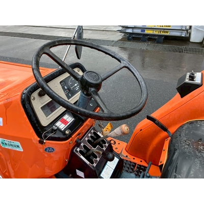 KUBOTA トラクター L1802D