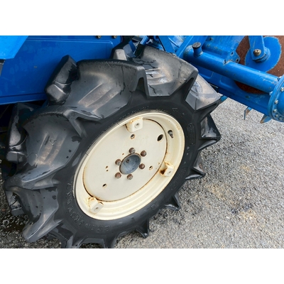 ISEKI トラクター TU140