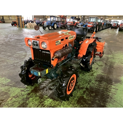 KUBOTA トラクター B7001D