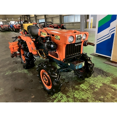 KUBOTA トラクター B7001D