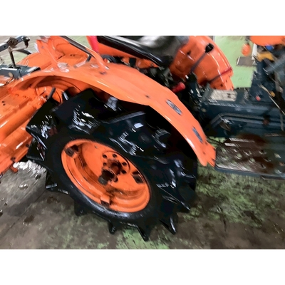 KUBOTA トラクター B7001D