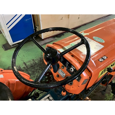 KUBOTA トラクター B7001D