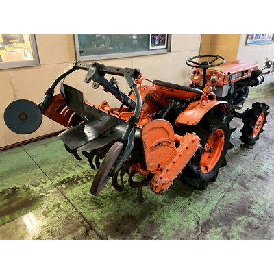 KUBOTA トラクター B7000D