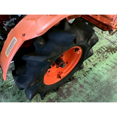 KUBOTA トラクター B7000D