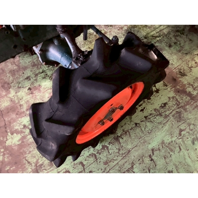 KUBOTA トラクター B7000D