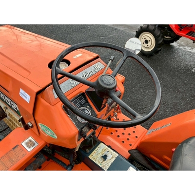 KUBOTA トラクター B1402D