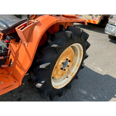 KUBOTA トラクター B1702