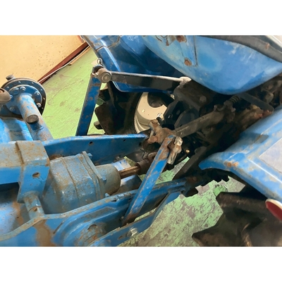 ISEKI トラクター TX1210F