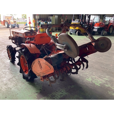 KUBOTA トラクター B7001D