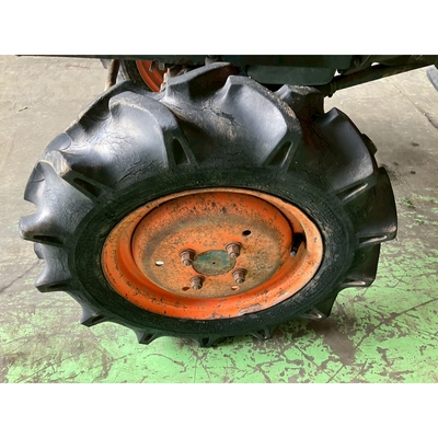 KUBOTA トラクター B7001D