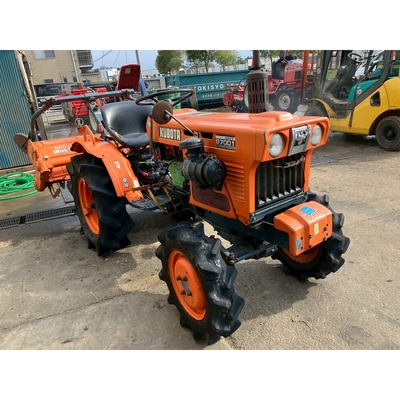 KUBOTA トラクター B7001D