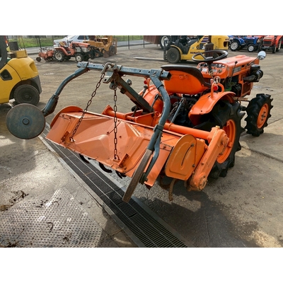 KUBOTA トラクター B7001D