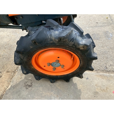 KUBOTA トラクター B7001D